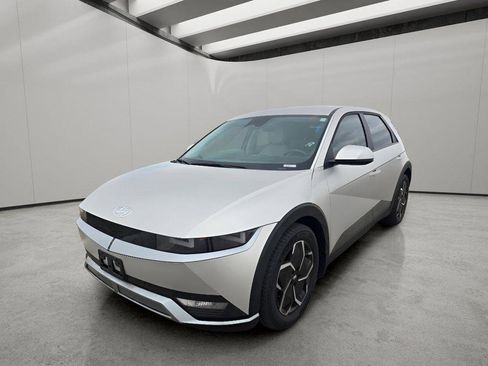 Used 2023 Hyundai Ioniq 5 SEL image 1