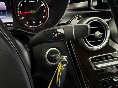 Used 2018 Mercedes-Benz GLC 300 4MATIC image 15