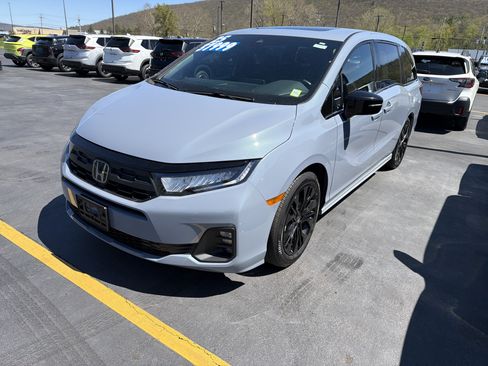 Used 2025 Honda Odyssey Sport-L image 39