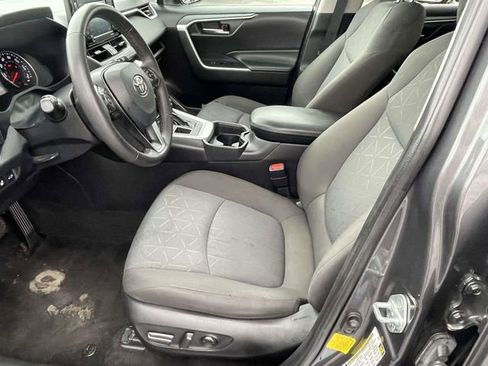 Used 2021 Toyota RAV4 XLE w/ Convenience Package AWD/4WD image 14