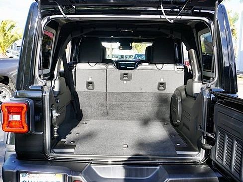 Certified 2024 Jeep Wrangler Unlimited Rubicon 392 image 22