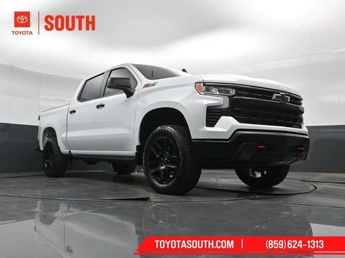 Used 2025 Chevrolet Silverado 1500 LT Trail Boss w/ Convenience Package II AWD/4WD image 39