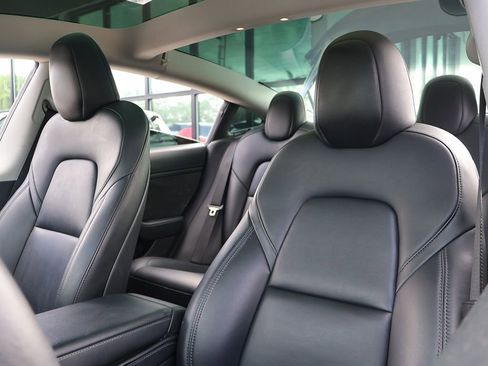Used 2023 Tesla Model 3 Standard Range RWD image 30