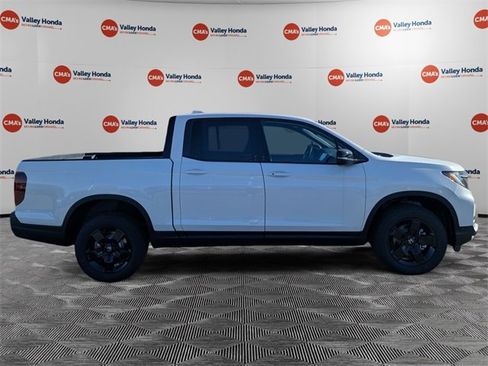 New 2026 Honda Ridgeline Black Edition image 4