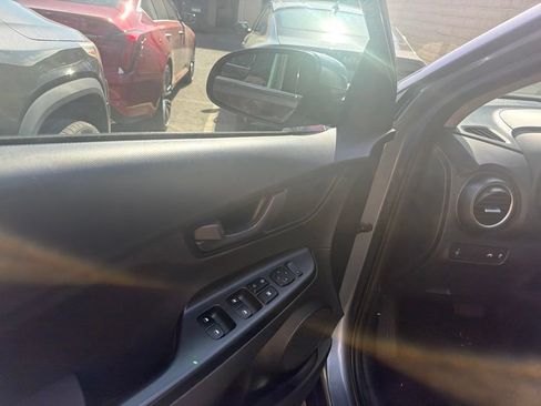 Used 2020 Hyundai Kona SE FWD image 5