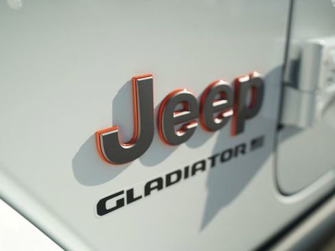 New 2026 Jeep Gladiator Mojave image 37