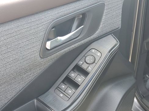 Certified 2023 Nissan Rogue SV AWD/4WD image 22