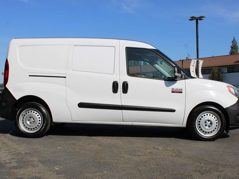 Used 2020 RAM ProMaster City Tradesman FWD image 36