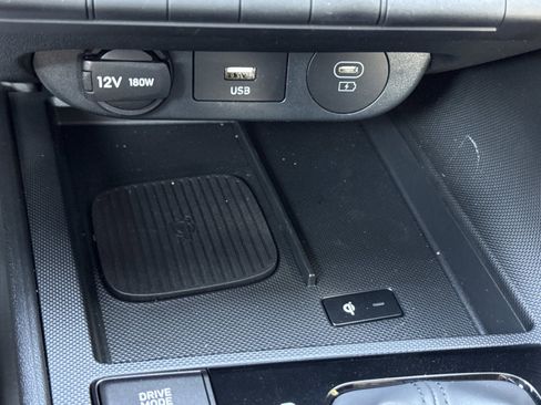 Certified 2025 Hyundai Elantra Sport image 25