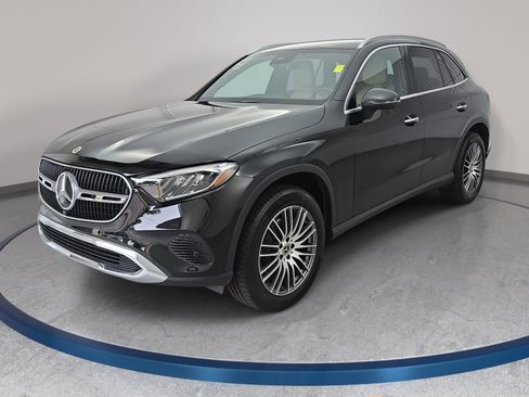 Certified 2026 Mercedes-Benz GLC 300 image 1
