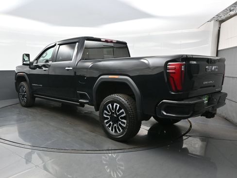Used 2024 GMC Sierra 2500 Denali Ultimate AWD/4WD image 4