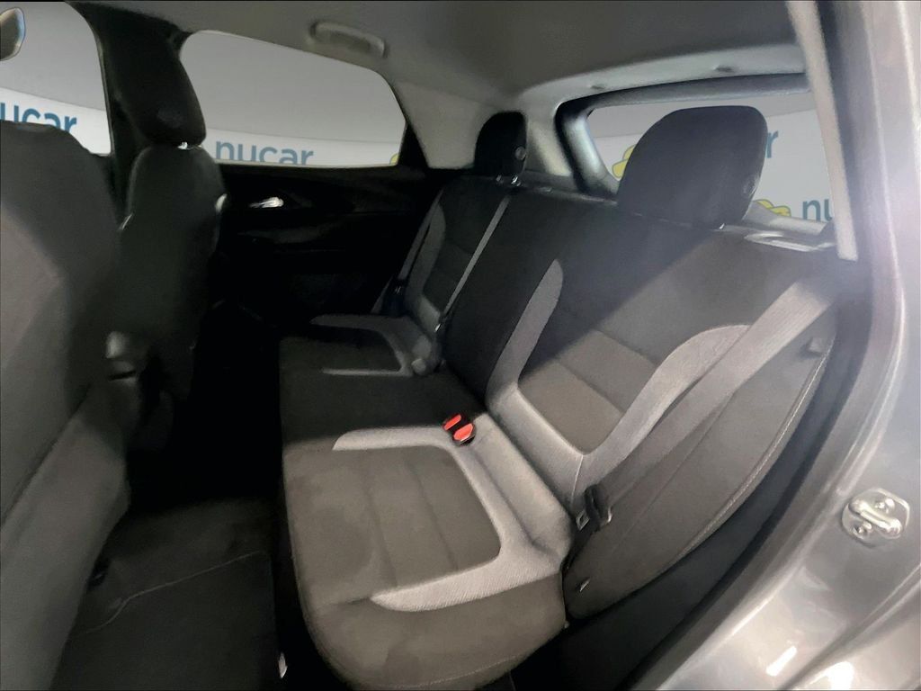 Used 2025 Chevrolet TrailBlazer LT AWD/4WD image 15