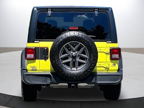 Used 2024 Jeep Wrangler Sport AWD/4WD image 8