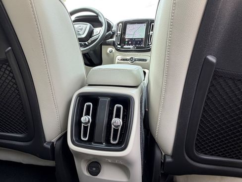 Certified 2023 Volvo XC40 B4 Plus w/ Protection Package Premier FWD image 14