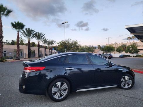 Used 2017 Kia Optima EX FWD image 10