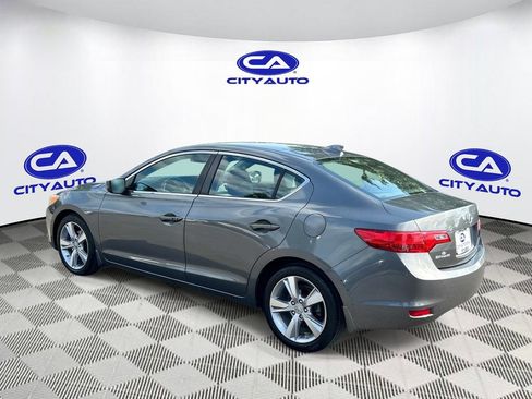 Used 2013 Acura ILX w/ Technology Package FWD image 7
