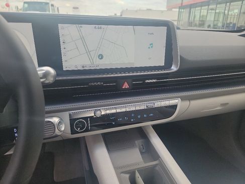 Used 2024 Hyundai Ioniq 6 SEL AWD/4WD image 9