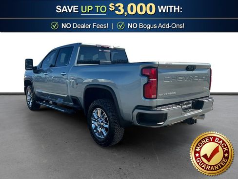 Used 2024 Chevrolet Silverado 2500 High Country w/ High Country Premium Package AWD/4WD image 4