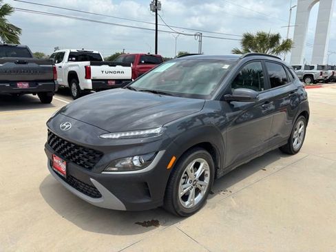 Used 2023 Hyundai Kona SEL w/ Cargo Package FWD image 2