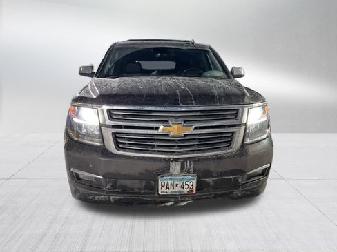 Used 2016 Chevrolet Suburban LTZ image 2