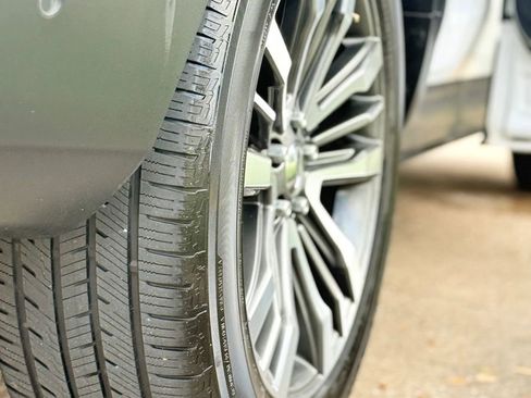 Used 2017 Ford Explorer Platinum image 20