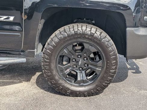 Used 2018 Chevrolet Silverado 1500 LTZ Z71 w/ LTZ Plus Package AWD/4WD image 12