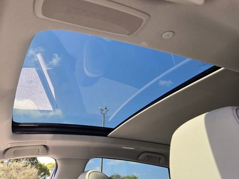 Certified 2025 Acura RDX w/ Technology Package image 18