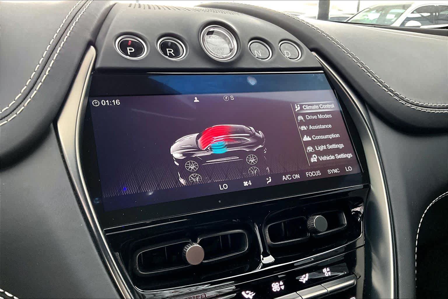 Used 2022 Aston Martin DBX AWD/4WD image 35