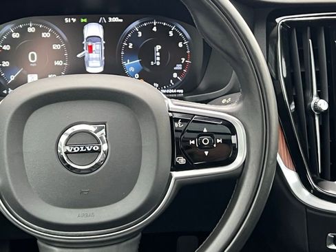 Used 2019 Volvo S60 T6 Momentum w/ Multimedia Package AWD/4WD image 23