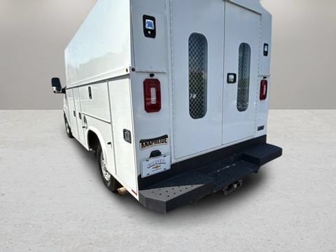 Used 2019 Chevrolet Express 3500 w/ Power Convenience Package RWD image 40