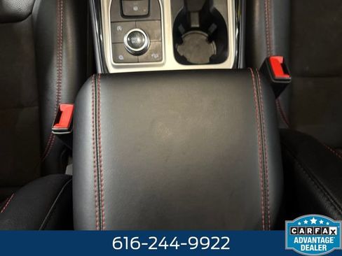 Used 2024 Ford Explorer ST-Line w/ Class IV Trailer Tow Package AWD/4WD image 14