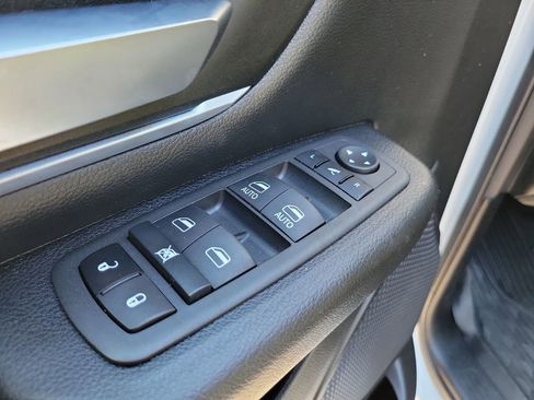 Used 2022 RAM 1500 Big Horn AWD/4WD image 24