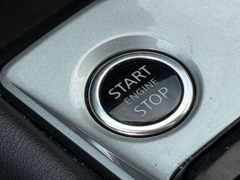 Used 2024 Nissan Altima 2.5 SR FWD image 19
