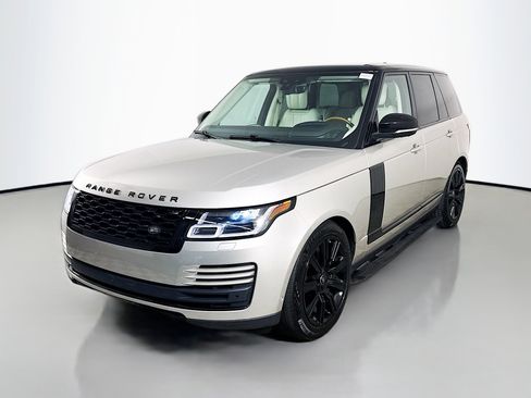 Used 2018 Land Rover Range Rover Supercharged image 4