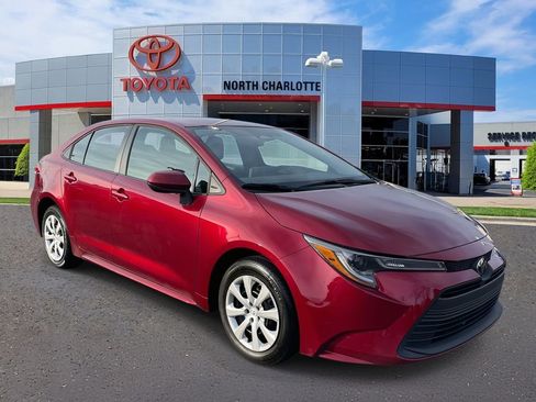 Used 2024 Toyota Corolla LE image 1