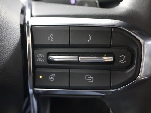 Used 2024 GMC Acadia Denali AWD/4WD image 12