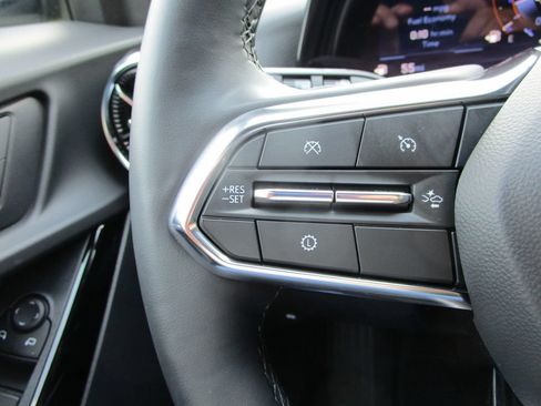 Used 2025 Chevrolet Equinox LT FWD image 29