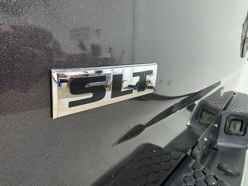 Used 2019 RAM 1500 Classic SLT image 34