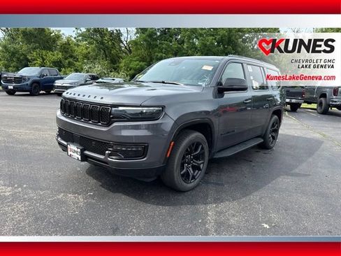 Used 2024 Jeep Wagoneer Series II AWD/4WD image 10