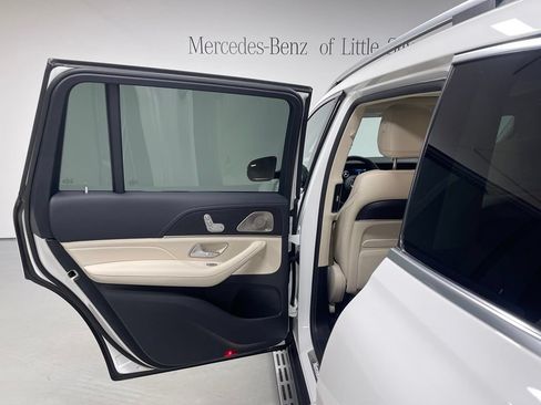 Used 2026 Mercedes-Benz GLS 450 4MATIC image 23