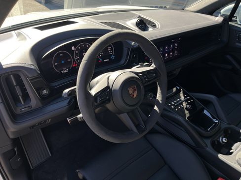 Certified 2026 Porsche Cayenne GTS image 4