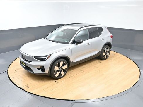 Used 2023 Volvo XC40 Recharge Ultimate w/ Protection Package Premier AWD/4WD image 4
