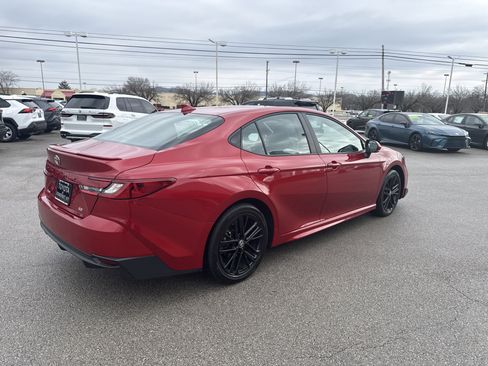 Certified 2025 Toyota Camry SE image 3