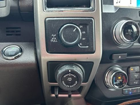 Used 2018 Ford F150 King Ranch w/ Equipment Group 601A Luxury AWD/4WD image 12