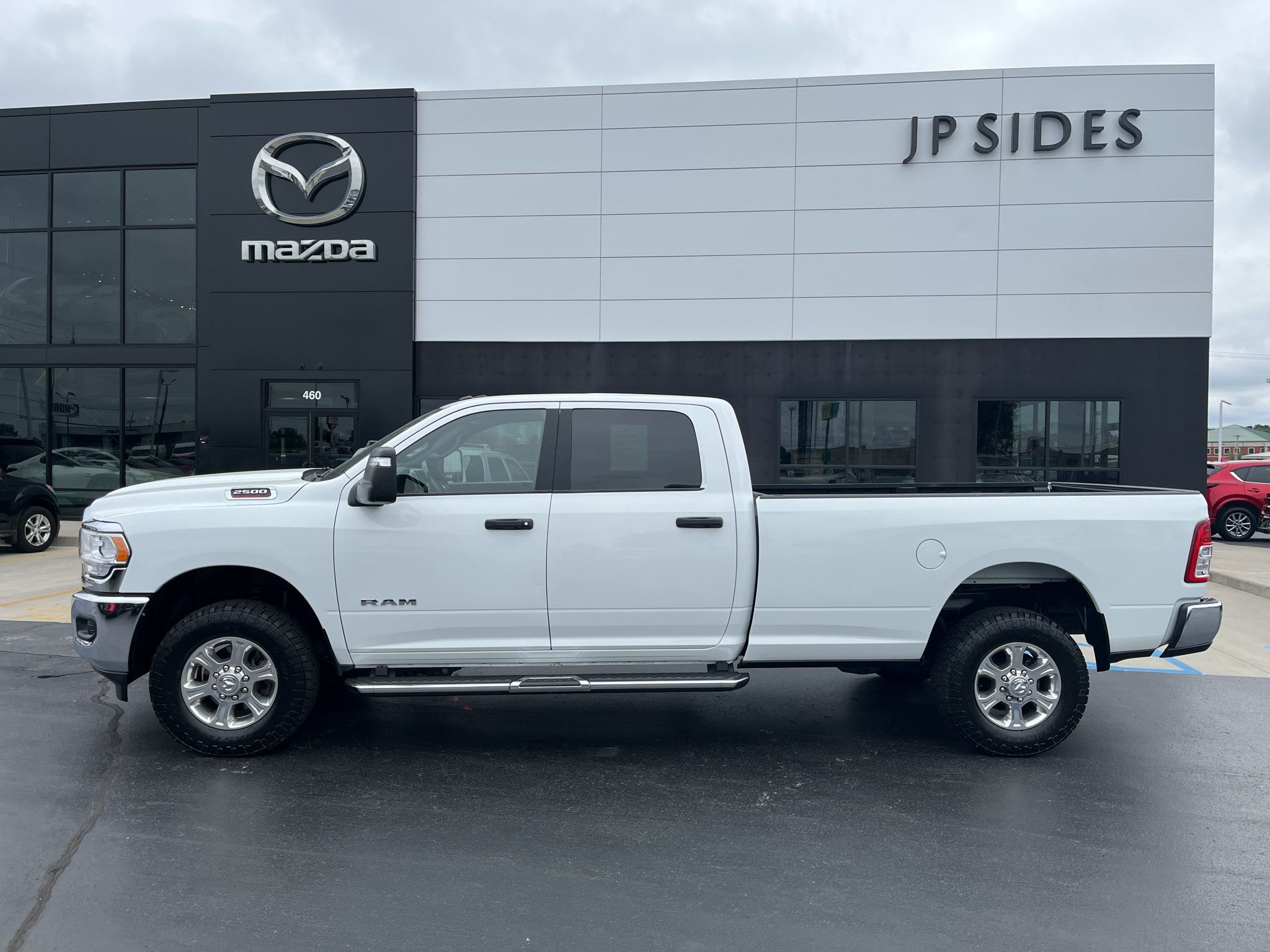 Used 2024 RAM 2500 Big Horn AWD/4WD image 2