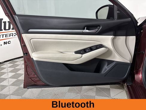 Used 2023 Nissan Altima 2.5 SV image 8