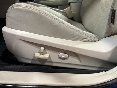 Used 2011 Subaru Outback 2.5i Premium image 25