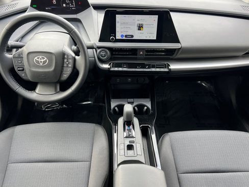 Used 2024 Toyota Prius LE image 15