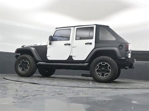 Used 2015 Jeep Wrangler Unlimited Rubicon image 54