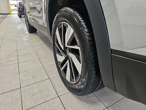 Used 2025 Volkswagen Atlas SE AWD/4WD image 39